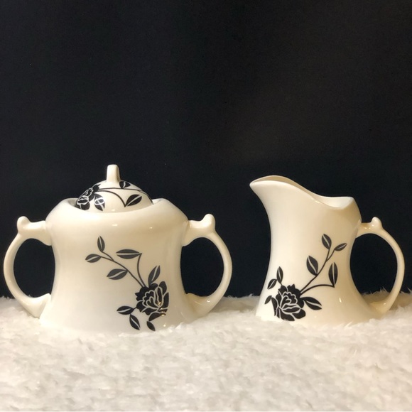 Vintage Black & White Flower Design Creamer & Sugar Bowl - Picture 1 of 12